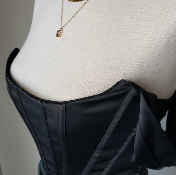 Glossy Satin Draped Sleeve Off The Shoulder Balconette Corset Dress - Picture 7 of 11